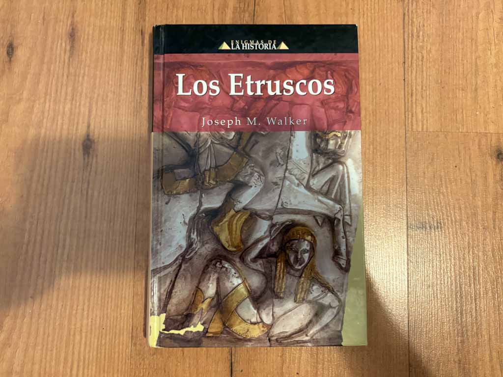 Lot 3 books: Alexander the Great, The Etruscans and The Historian.