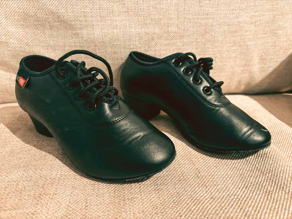 Zapatos flamenco infantiles unisex – Talla 28 – Nuevos
