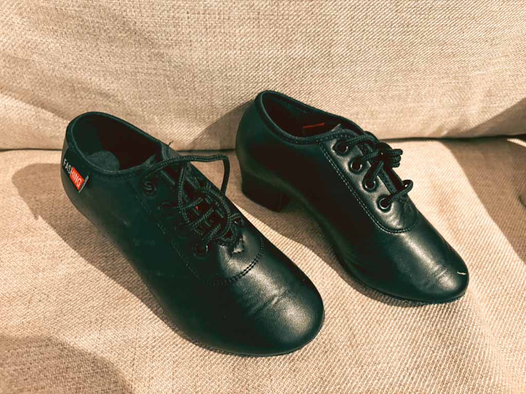 Zapatos flamenco infantiles unisex – Talla 28 – Nuevos