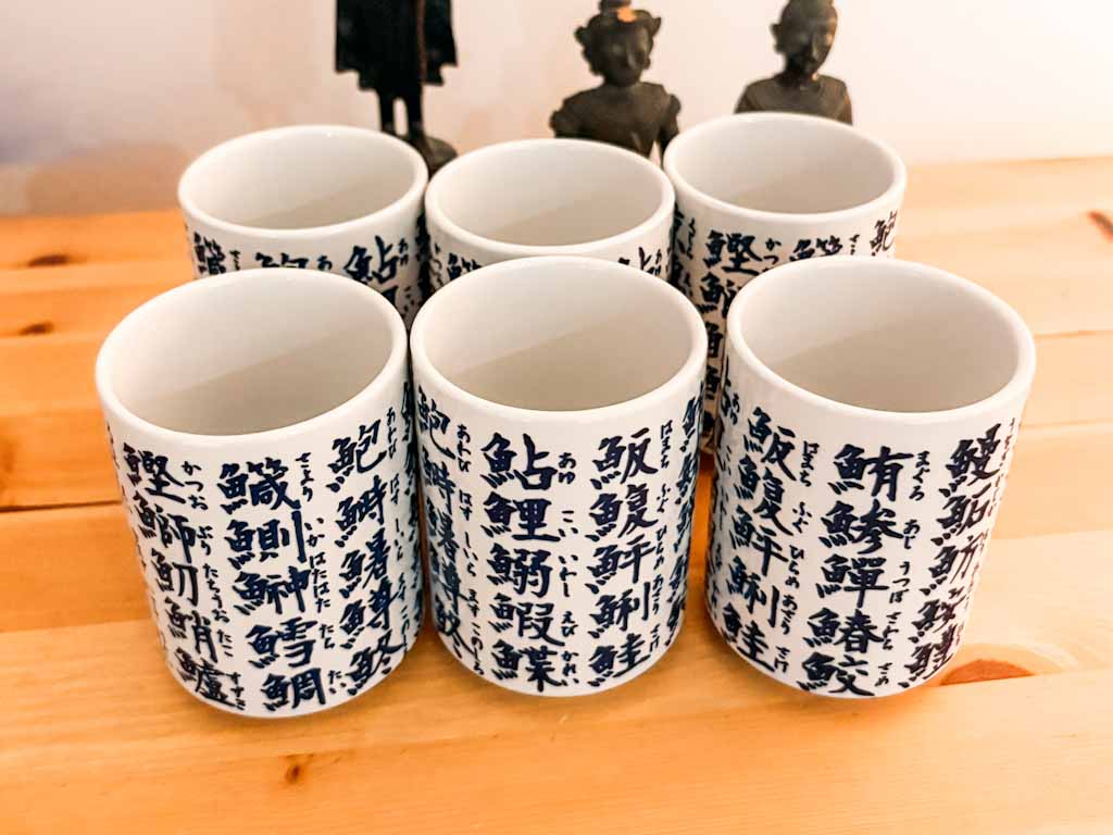 Set de 6 tazas japonesas de cerámica con kanjis – Estilo oriental tradicional