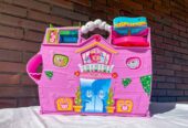 Hotel de Juguete Pinypon Rosa – Set con Figuras y Accesorios