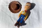 Muñeco Woody Toy Story con sombrero desmontable – Figura articulada 20 cm