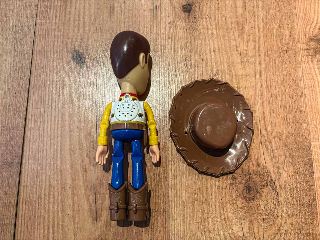 Muñeco Woody Toy Story con sombrero desmontable – Figura articulada 20 cm
