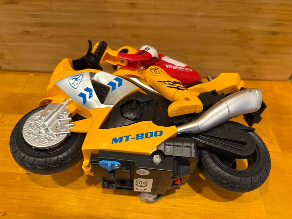 🏍️ Moto de Juguete Deportiva con Piloto Incluido – Modelo MT-800 (Luces, Sonido y Movimiento)