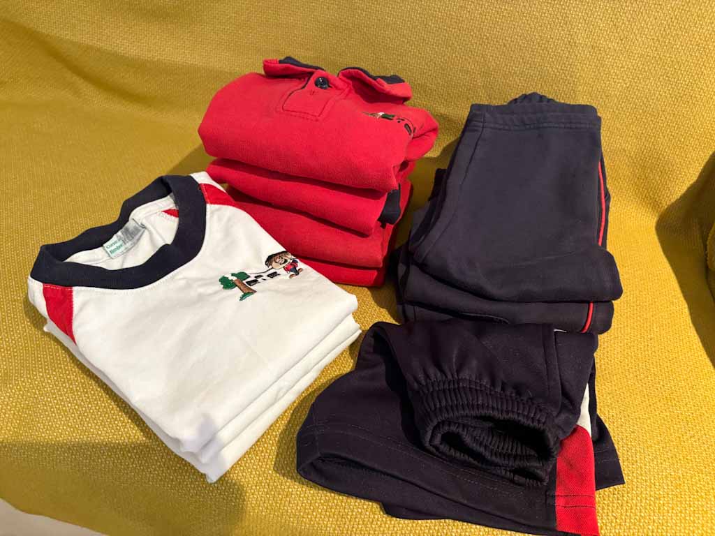 Pack 12 uniformes CIE | Talla 2 (jerseys, camisetas y pantalones)