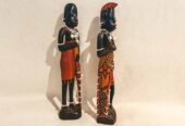Pareja de figuras africanas talladas a mano – 32 cm de altura