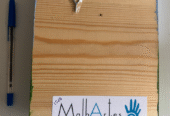 Cuadro infantil artesanal 3D — Tren de animales en madera pintada a mano